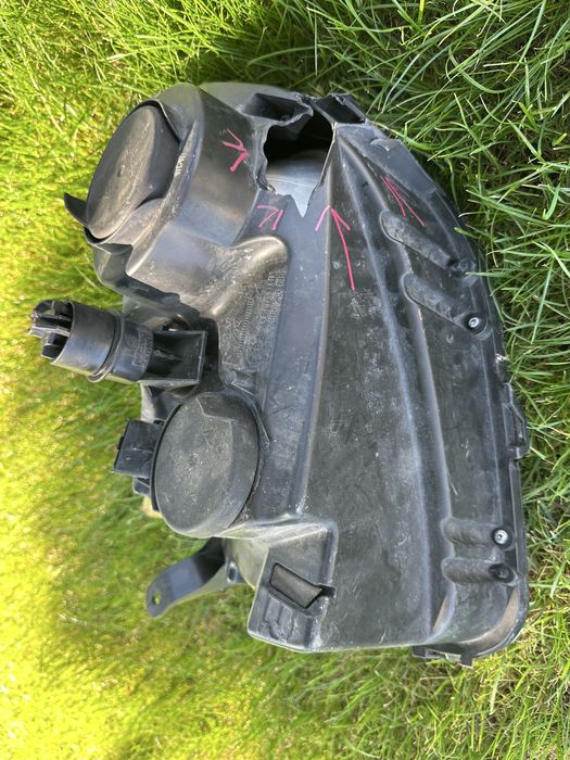 Far Dacia Duster 2010-2014 cu oglindă neagră