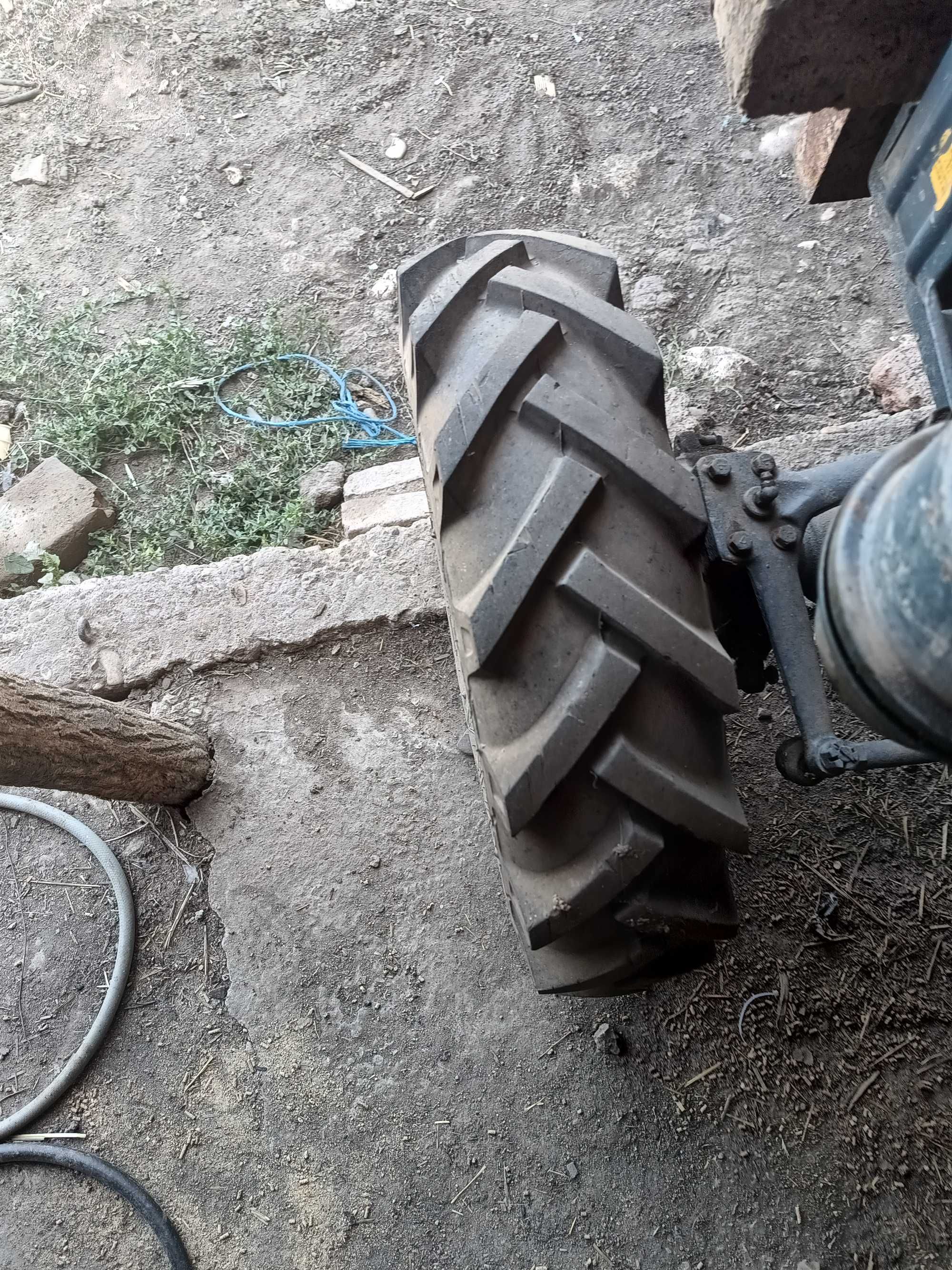 Кубота B6000 12коня