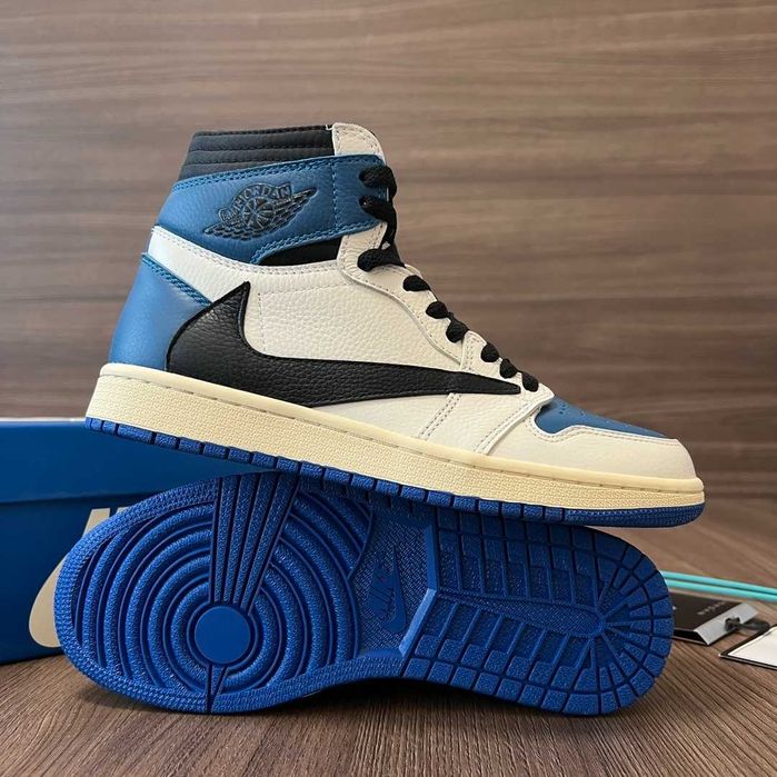Adidasi Air Jordan 1 High Travis Fragment Premium