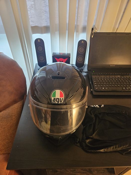 Agv k1  gloss black  L  saculet pinlock