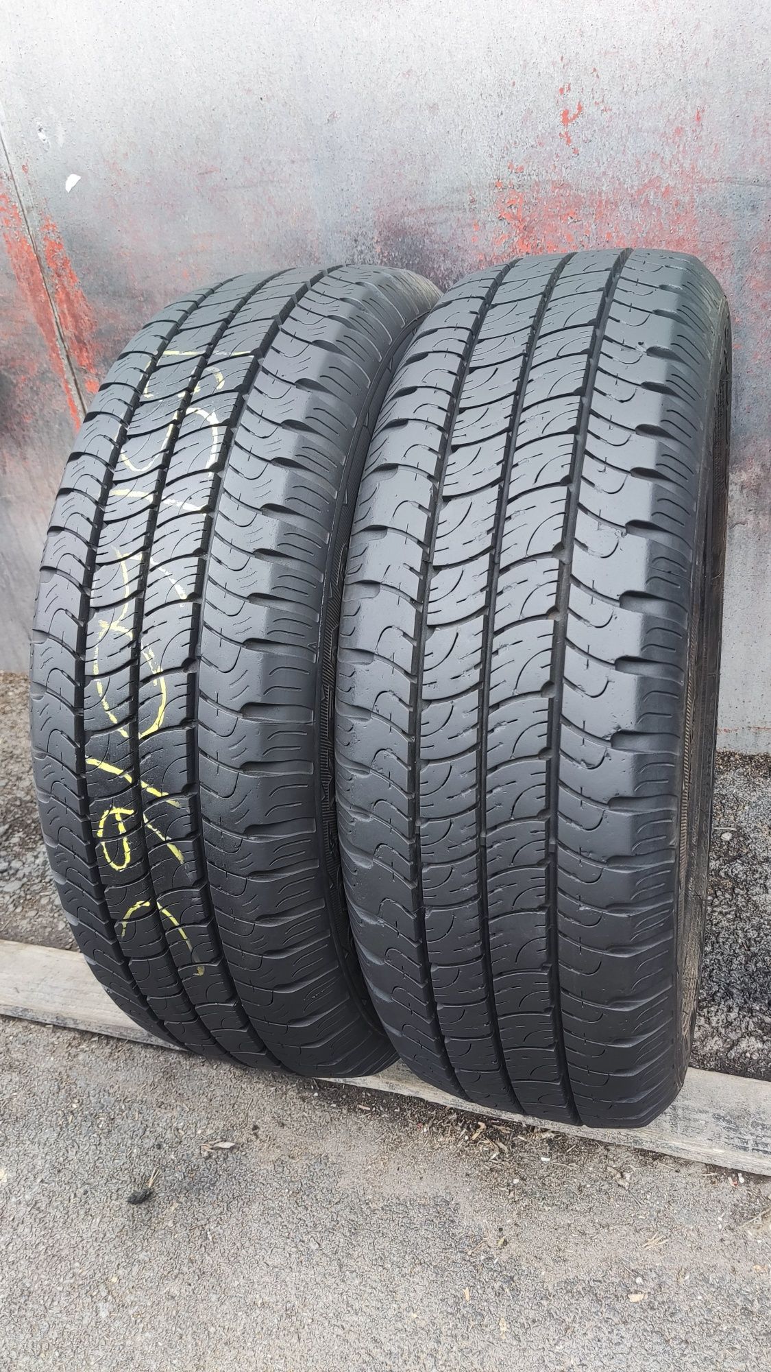 2бр. летни бусови гуми 195/60/16C, GoodYear Cargo Marathon 
dot22
8.2m