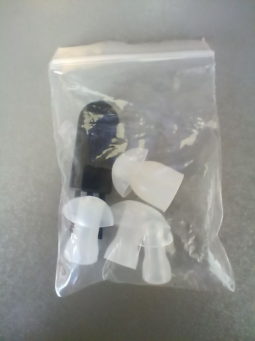 Set 4 olive-dopuri siliconice sigilate  pentru aparate auditive  noi