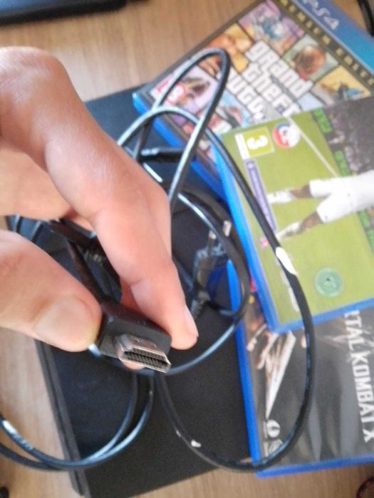 ps4 nou curatat, 2 controlere gta, mortal kombat x, fc 25 cu fire 1TB