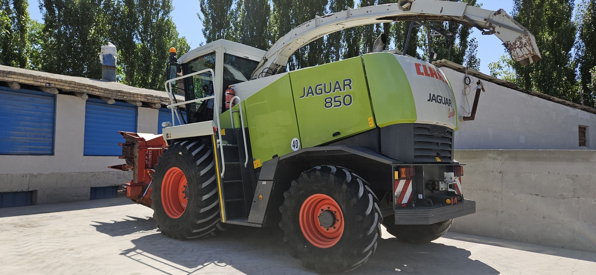 Клаас Йагувар 850