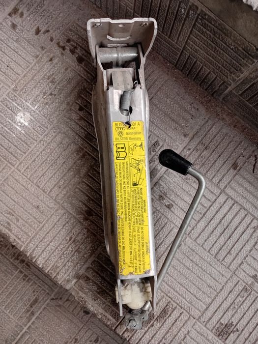 Домкрат на фольксваген ауди