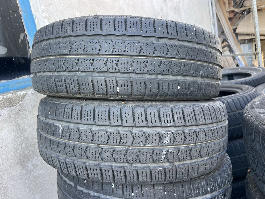 Зимни гуми бусови 205/65/16 Nexen dot 17 . Цена за всичките