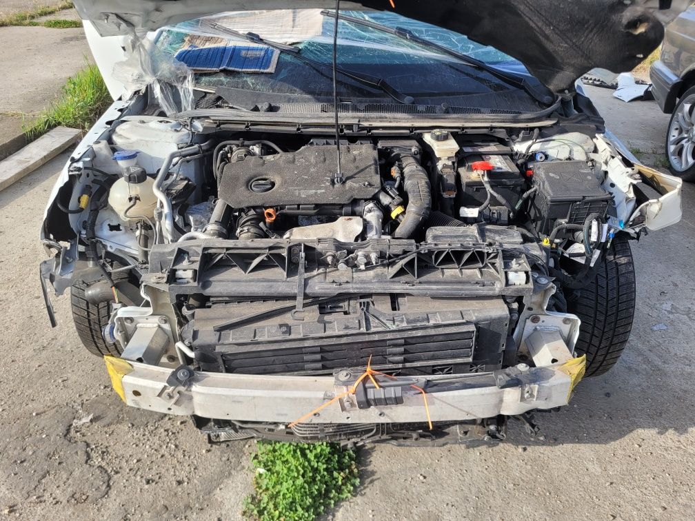 Dezmembrez peugeot 1.5 d. Model 2016-2020