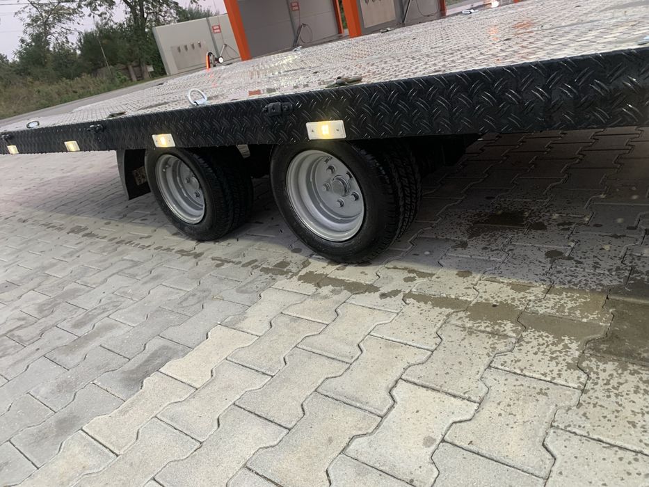 Platforma auto basculabilă
