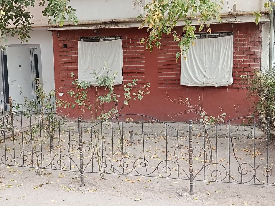 2 xonali 50 kvardetli do'm sotiladi.