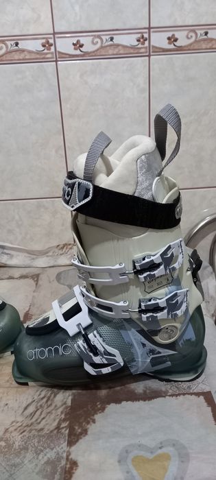 Clăpari ski Atomic Waymaker 80 
Proiectate pentru schior