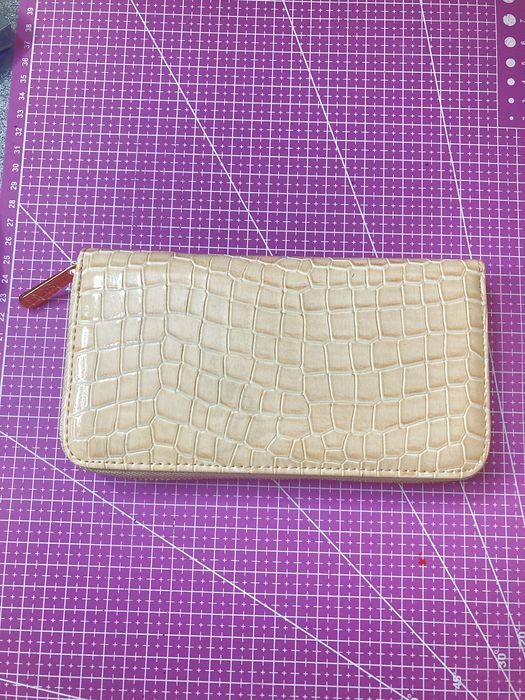 ЛОТ РАЗПРОДАЖБА на портфейли - дамски и мъжки