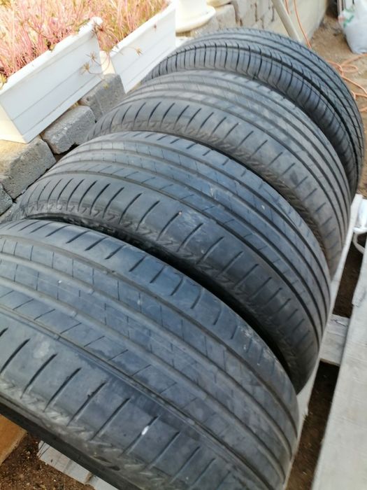 Гуми за автомобил