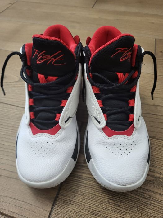 Nike Jordan Max Aura 4