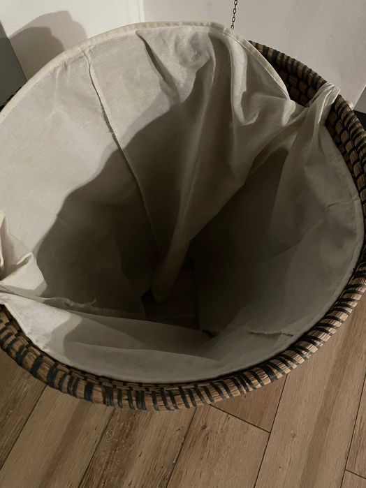 Cos pentru rufe din paie, impletit