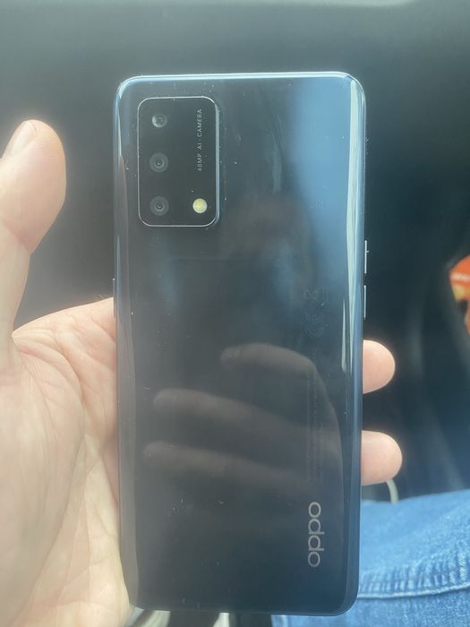 Oppo A74 5G, 128GB și 12GB RAM.