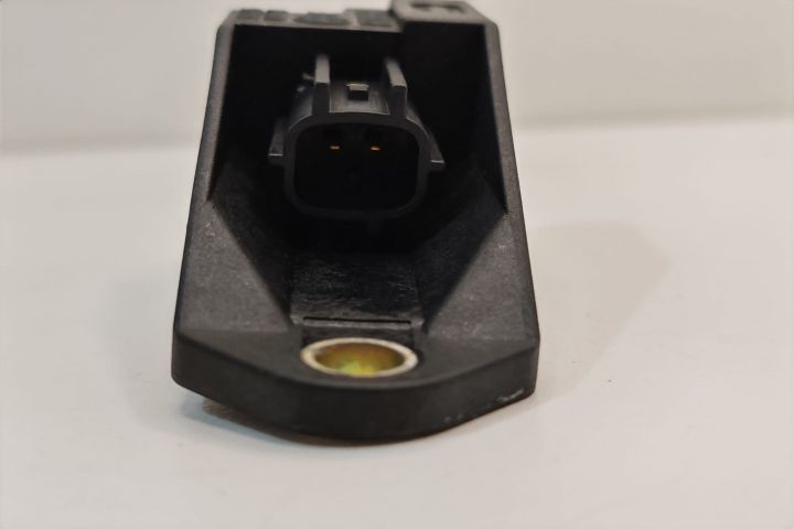 Senzor Impact 39010608 / 6Q6909606 Volkswagen VW Passat B5.5 (facelif