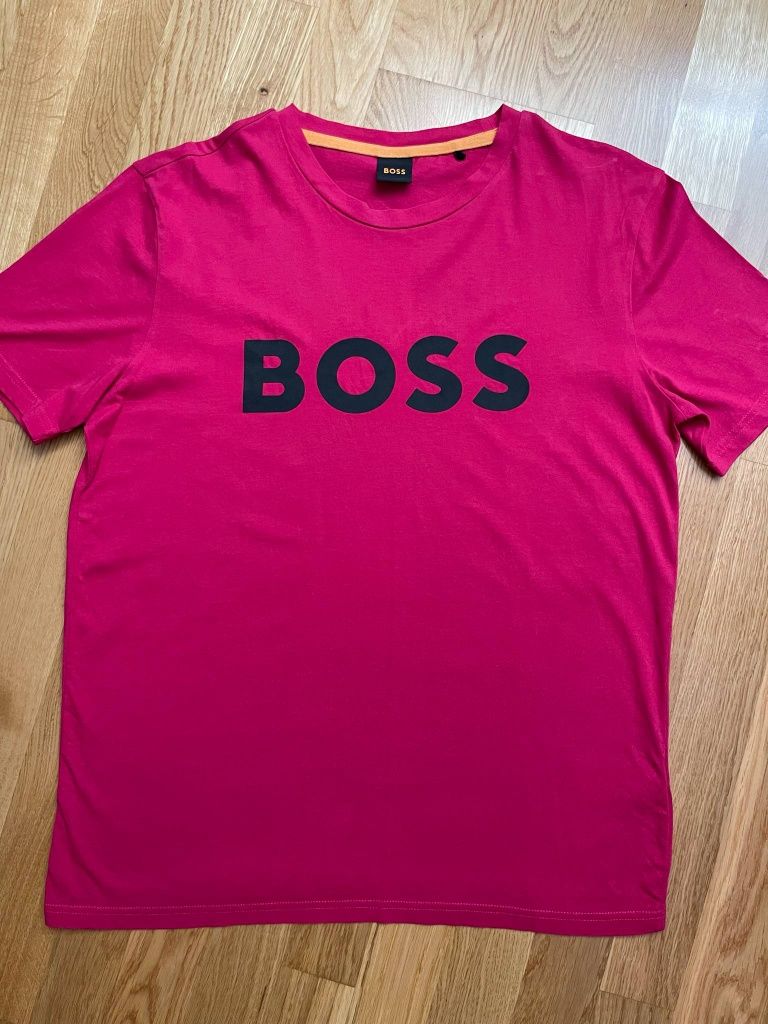 Оригинална мъжка тениска BOSS