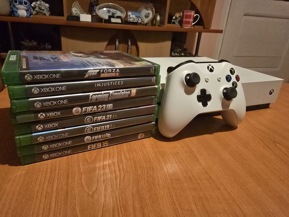 Vand xbox one s in stare foarte buna