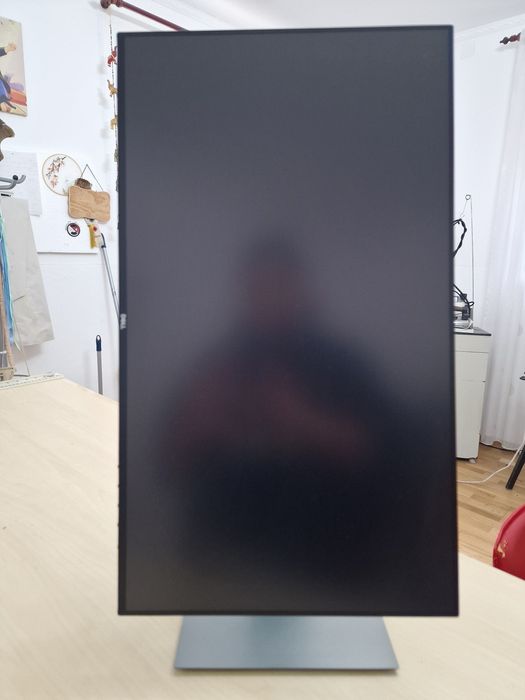 Monitor Dell ajustabil