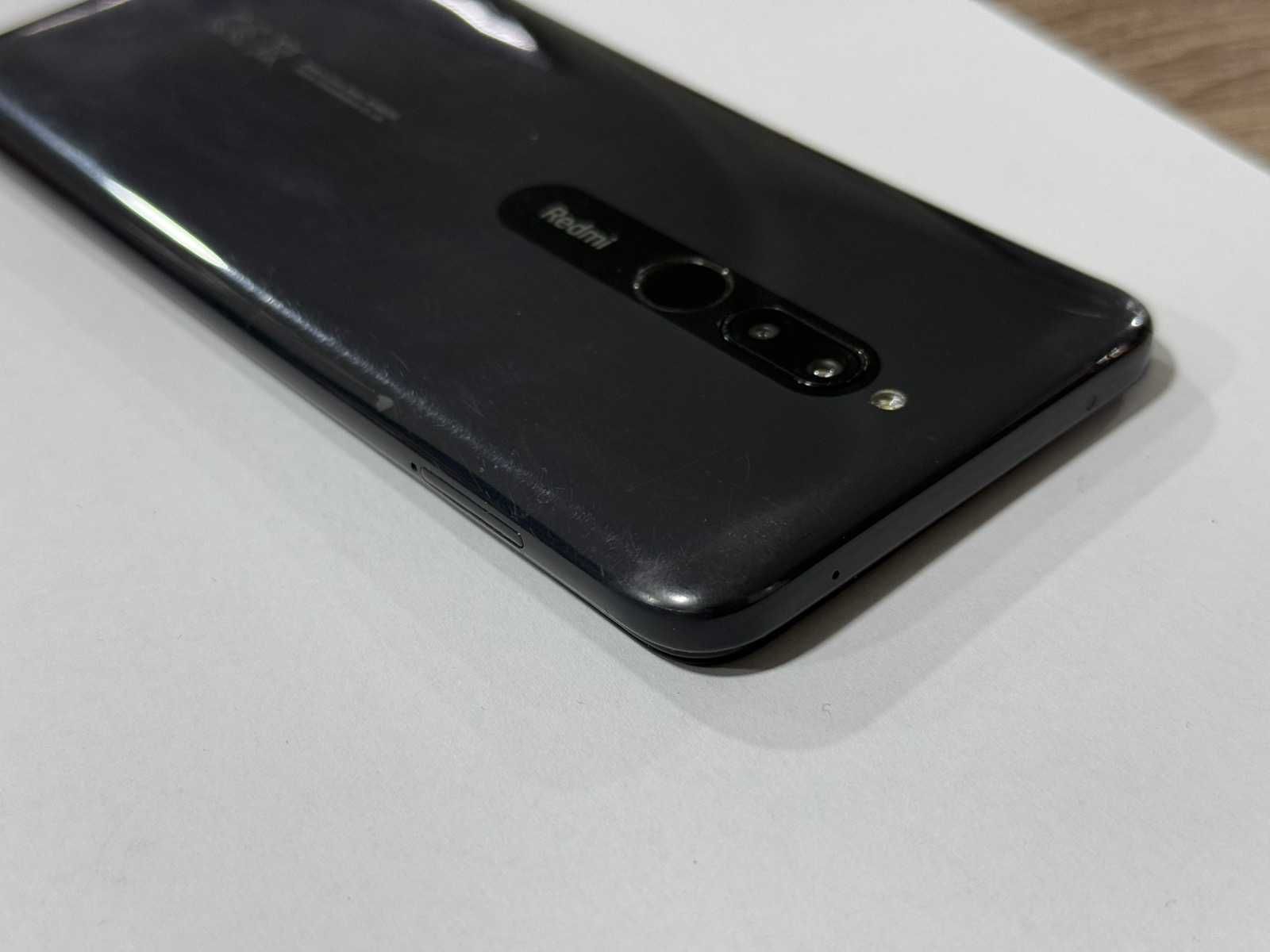 Продавам Redmi 8