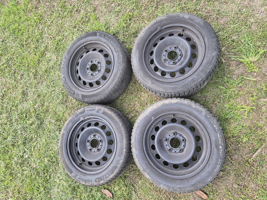 Cauciucuri de iarna cu jante tablă bmw