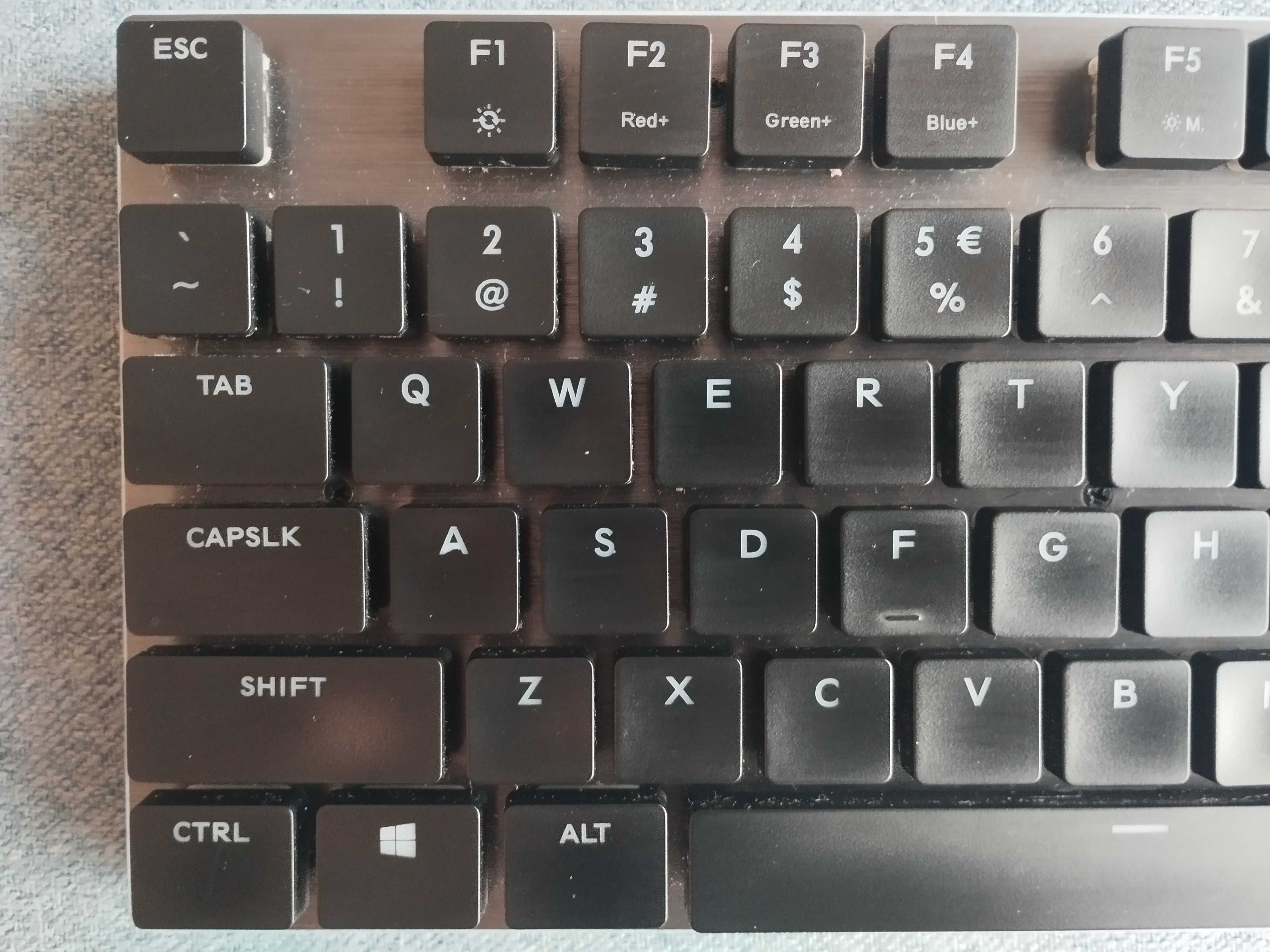 Клавиатура Coolermaster SK630 TKL Low Profile RGB Mechanical Keyboard