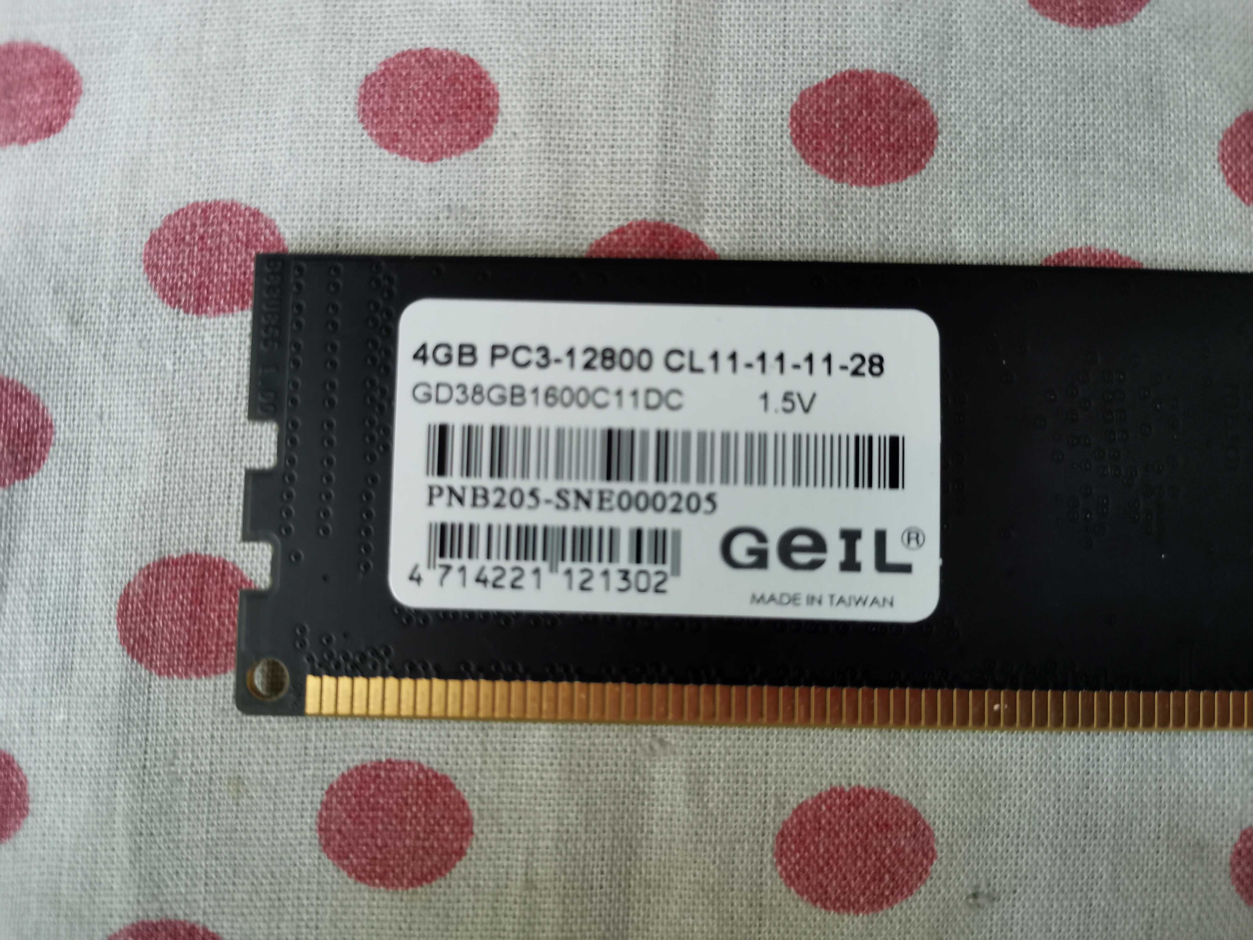 Memorie Ram Geil 4 GB 1600Mhz DDR3 Desktop.