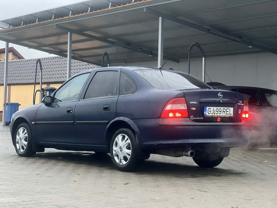 Opel vectra B 1.6 benzina