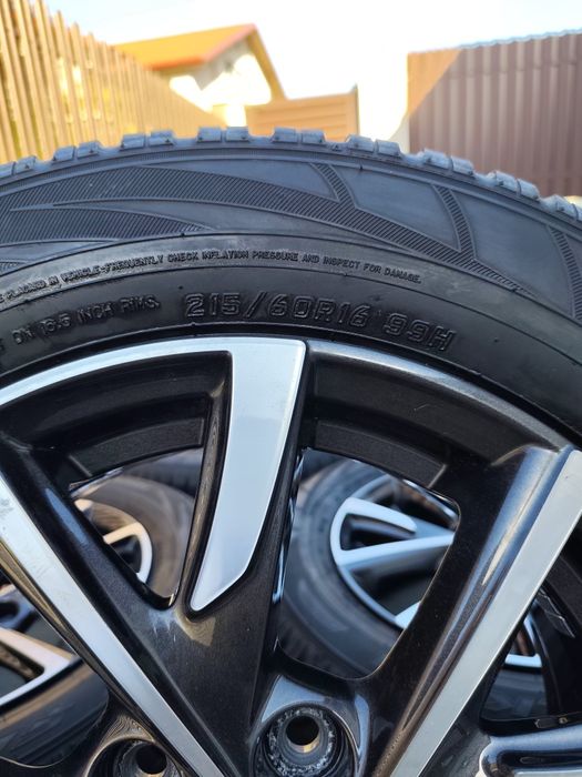 Vând jante originale Mazda