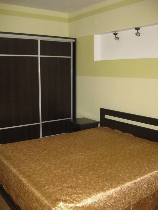 Продам квартиру Цум 2/7/9 68м2