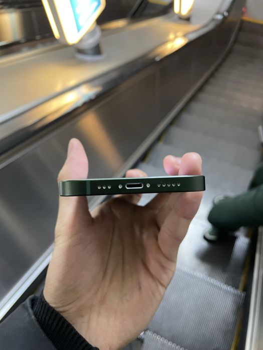 iPhone 13 в идеальном состоянии 128Gb