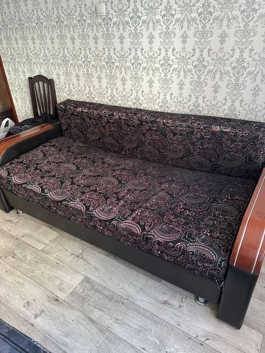 Продам диван не дорого