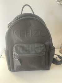 Rucsac Kenzo din piele combinata cu material textil.