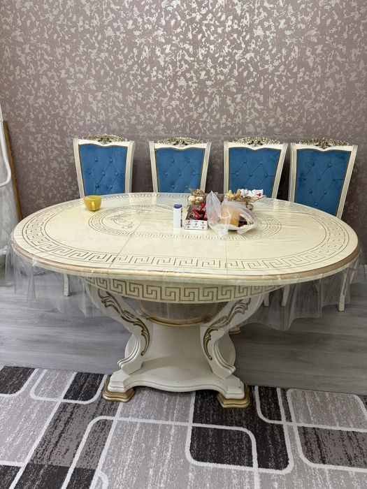 Продам  кухонный стол