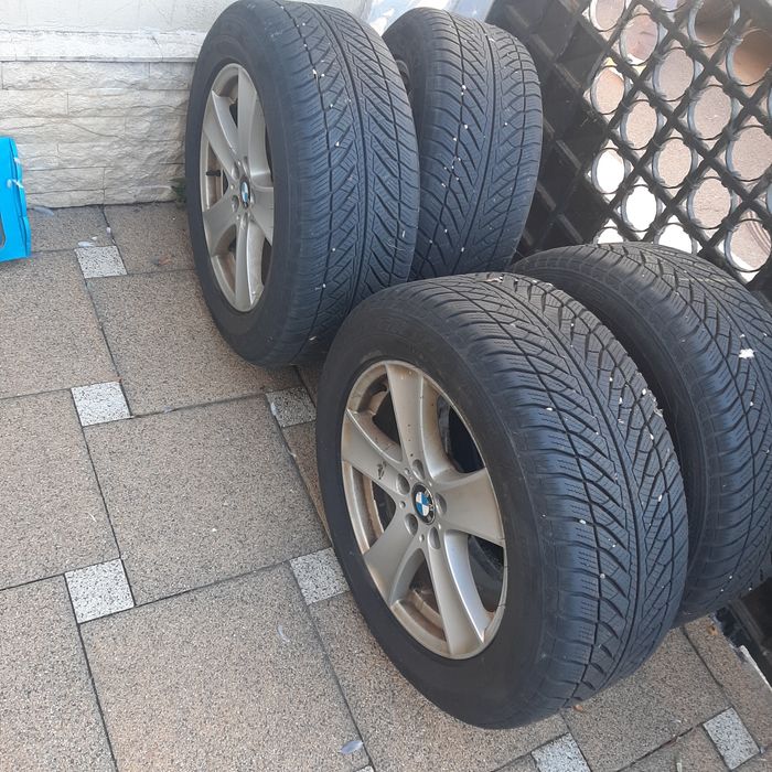 Bună ziua am 4 roti de bmw