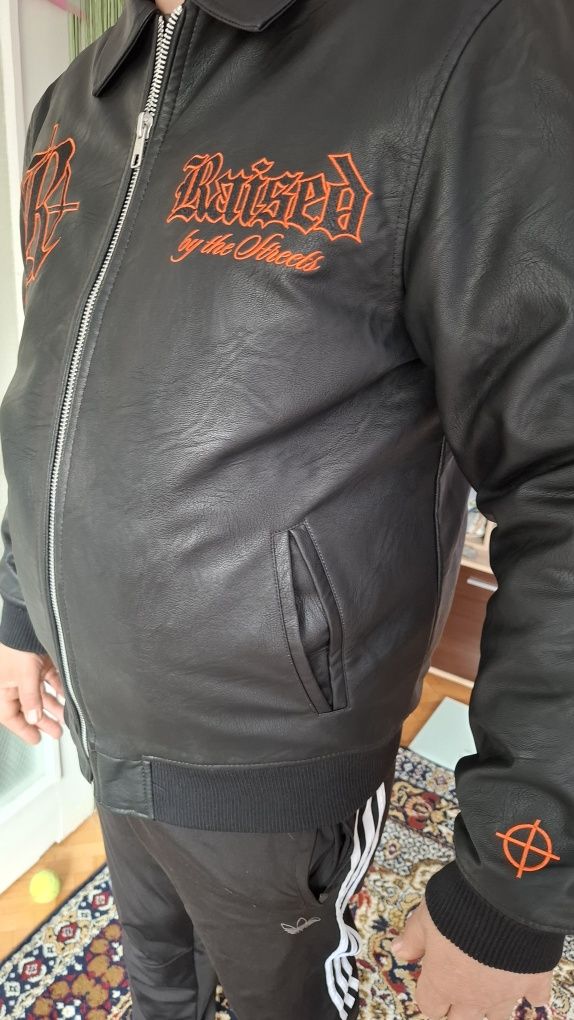 Кожено яке ново xl.