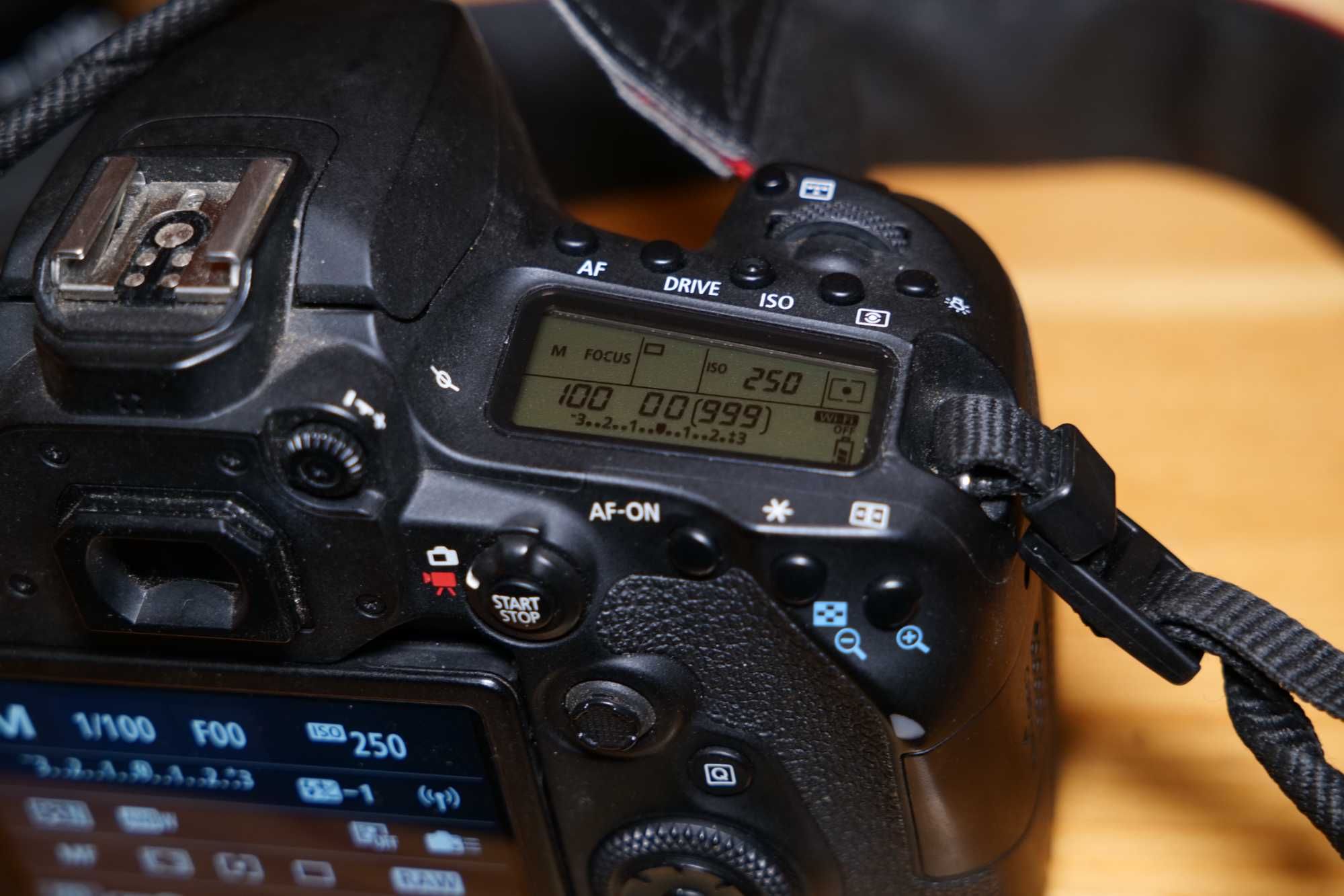 Canon 90D + Canon 17-55 f/2.8 + Аксесоари