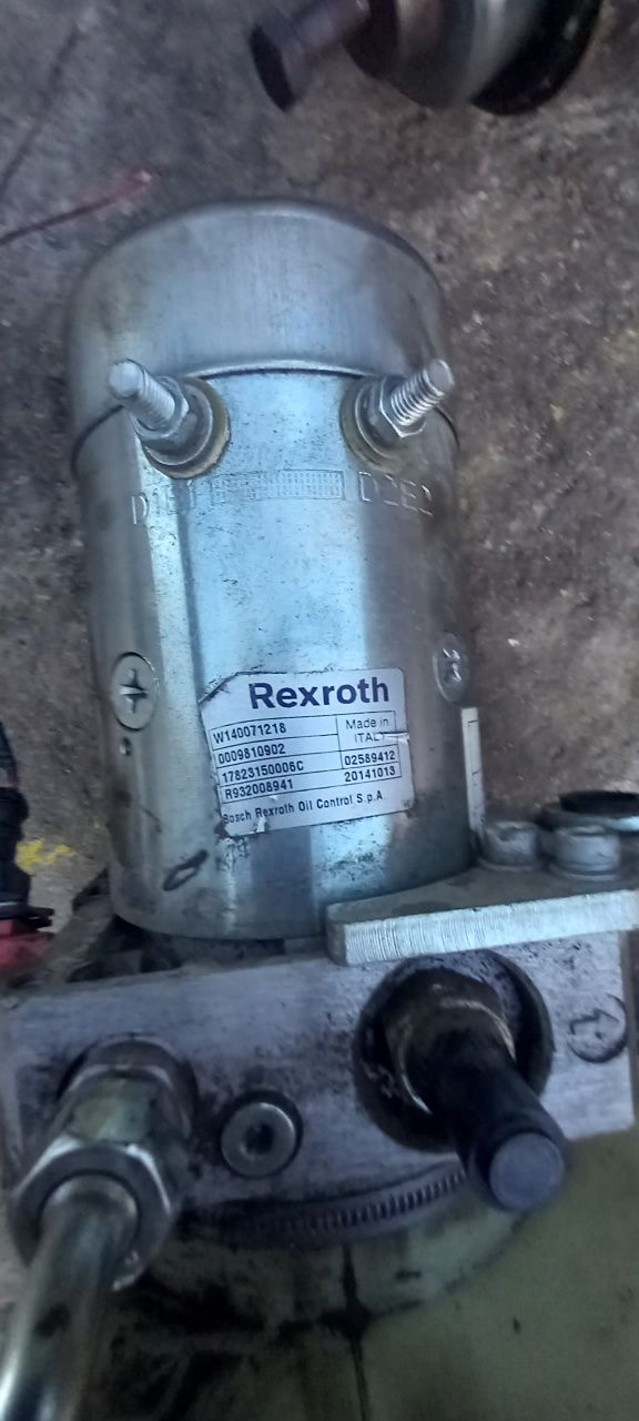 pompa basculare Rexroth 2 kw 24 v