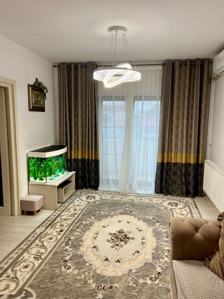Vand ap. 3 camere, decomandat, zona ultracentrala