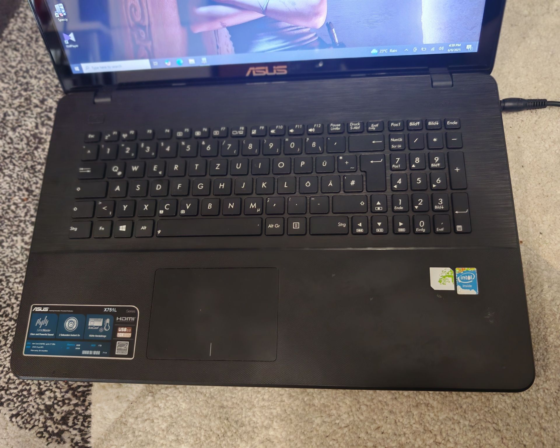 Laptop Asus X751L i5
