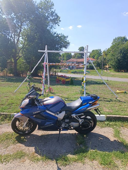 Honda vfr vtec 800