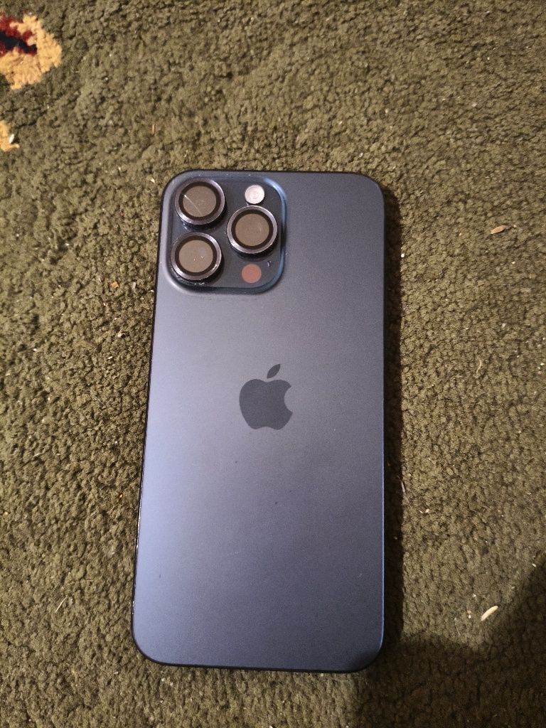 Iphone 15 pro max экран заблокирован