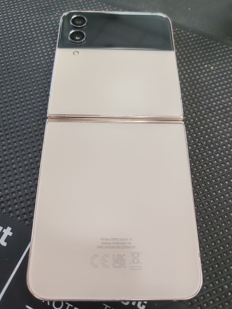 Samsung Z Flip 4 rose gold 256gb Бижу!!!