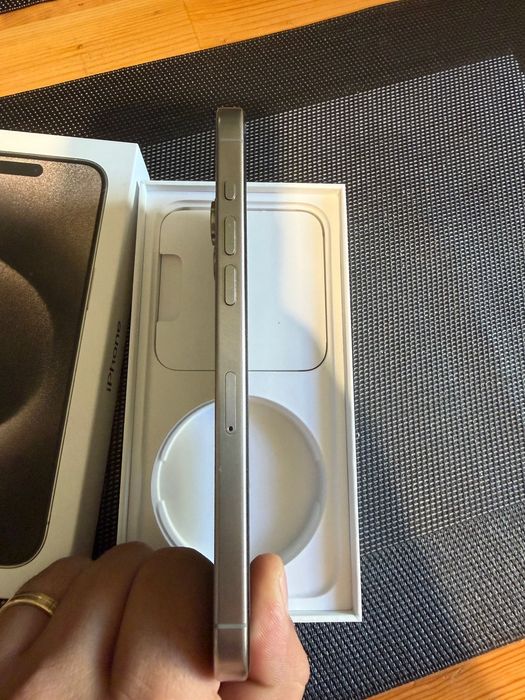 Iphone 15 pro max natural titanium 256gb