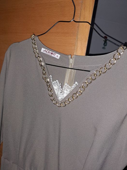 Rochie bej de primăvară