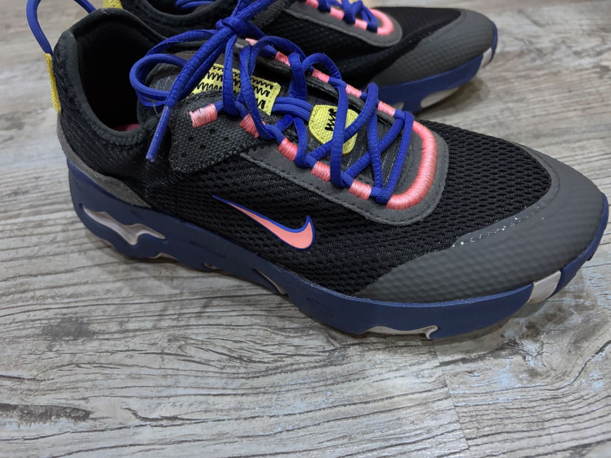 Дамски маратонки Nike