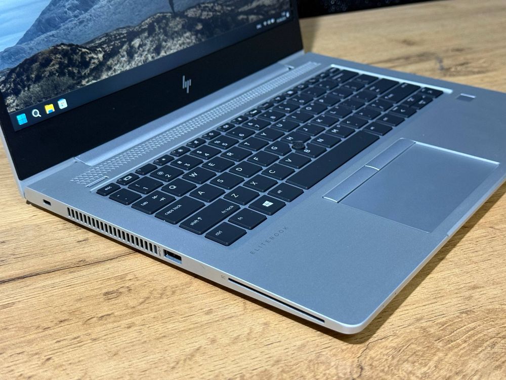 HP ELITEBOOK G5 Ryzen 7 PRO 2700U / 12 / 256 GB NVMe SSD M2
