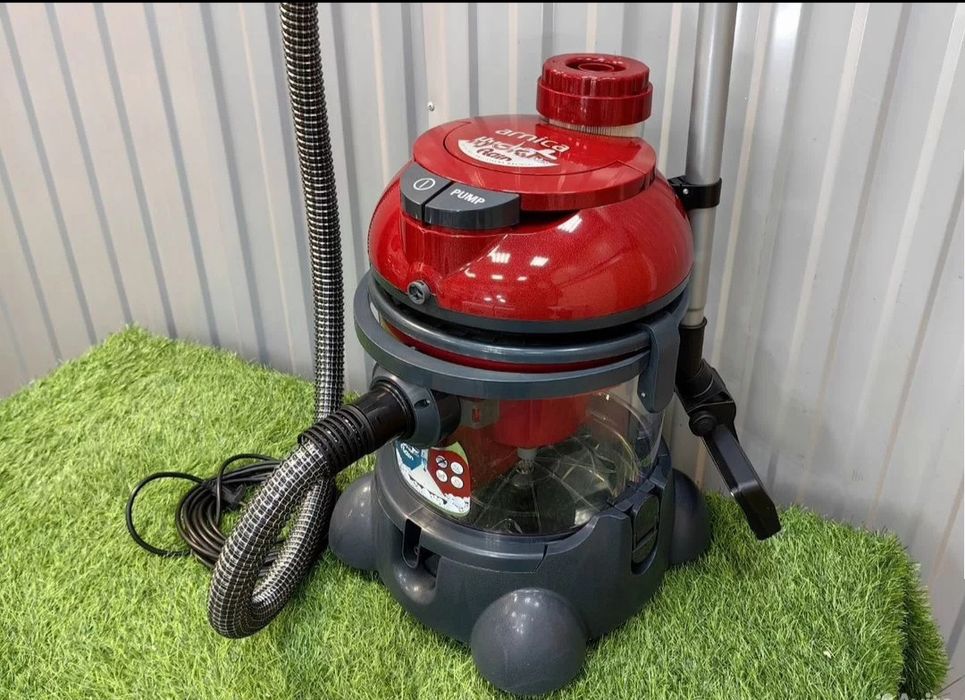 Моющие пылесос в отличном состоянии как новый