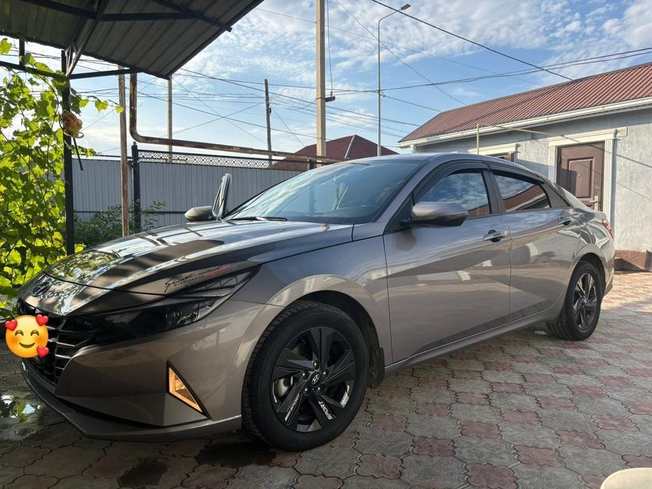 Hyundai Elantra 2023