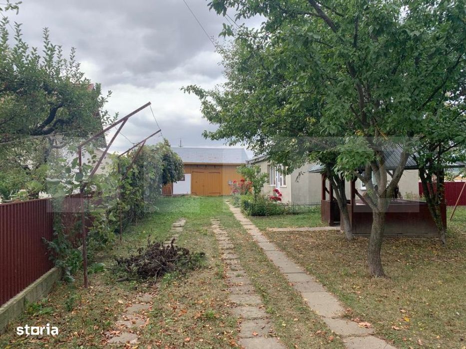 Casa batraneasca, teren 5183 mp, sat Calugareni, comuna Adancata